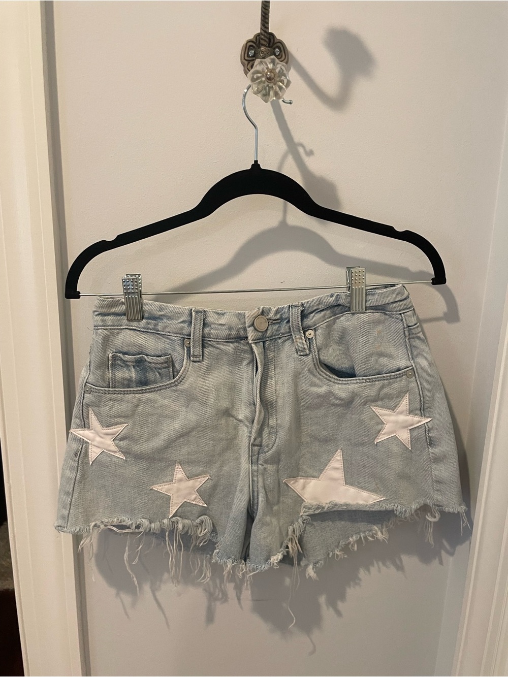 Blank NYC Light Wash Star Denim Shorts - size 27